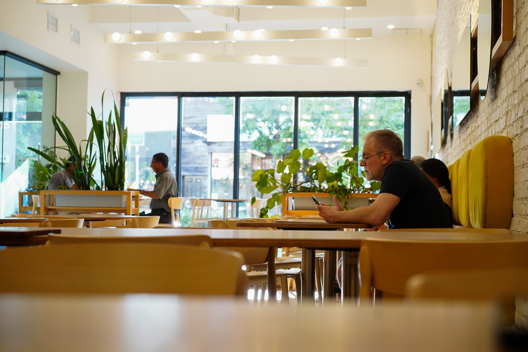 JOYO Burger Rosemont Interior - Cozy Dining Experience on Masson Street